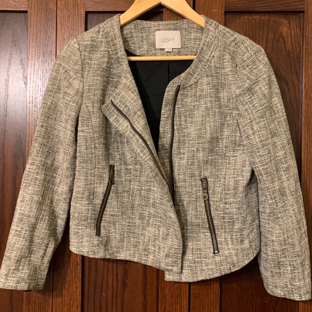 Cropped Black Cream Blazer